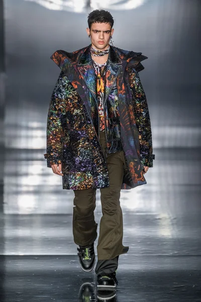 Look 28
